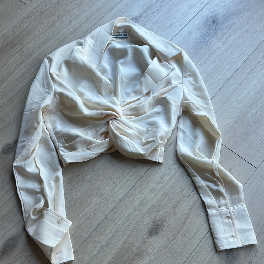 Abercrombie & Fitch Cream Twist-Front Blouse